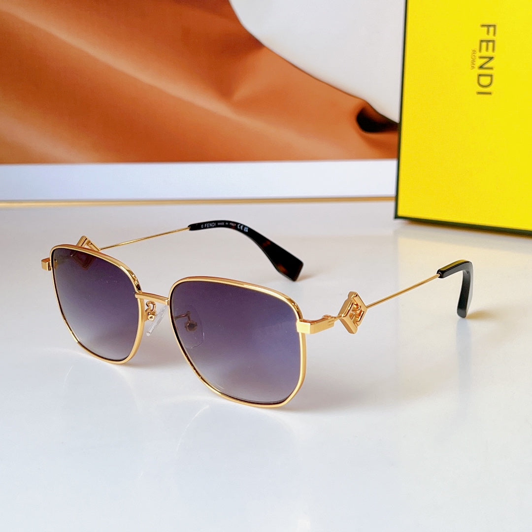 TRAVEL SQUARE FRAME SUNGLASSES FE50111F IN METAL