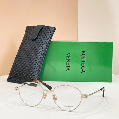 BOTTEGA VENETA Sunglasses BV1382S